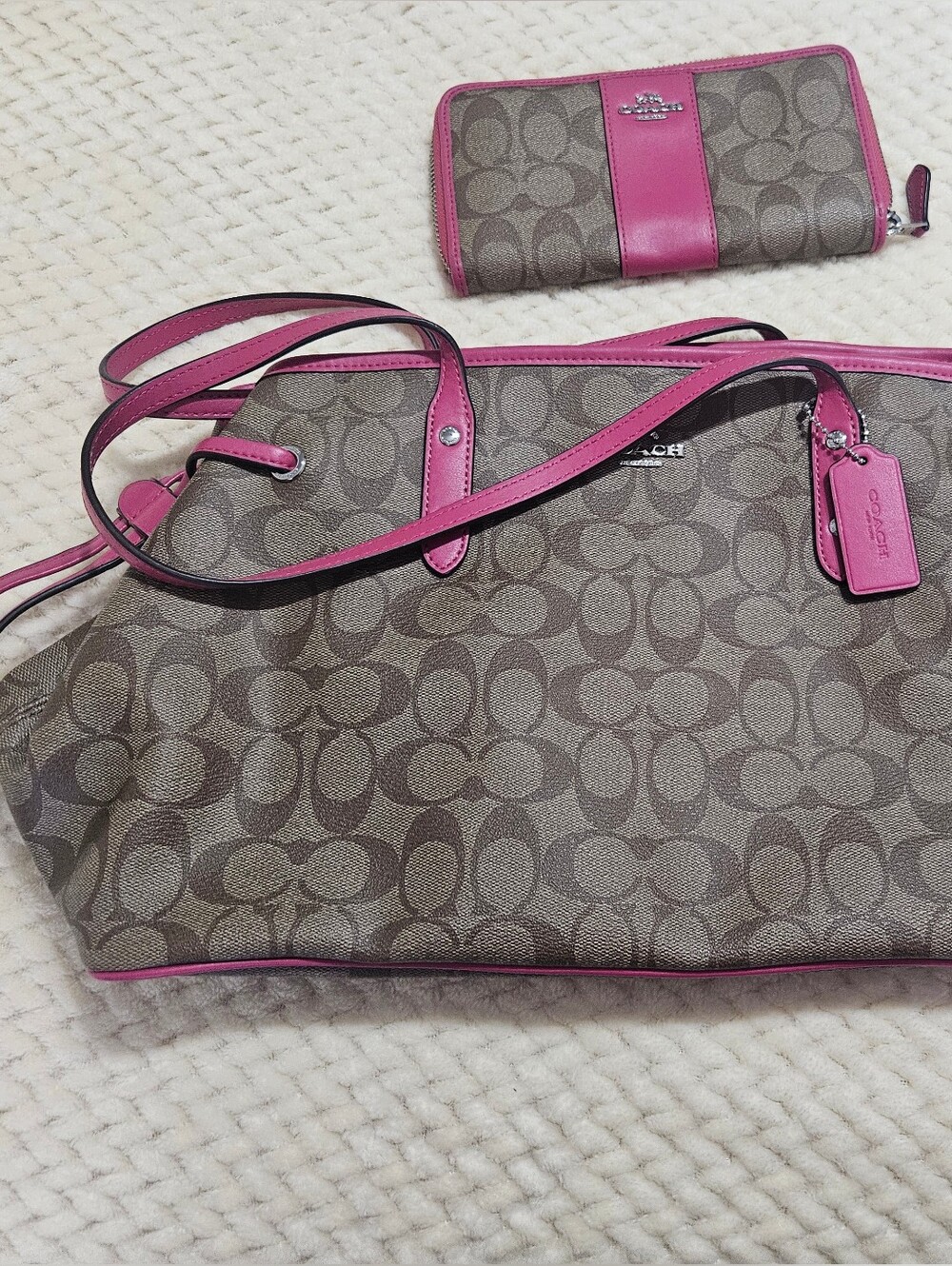 Coach Brown Signature Shoulder Bag  and Wallet - Picture 4 of 12